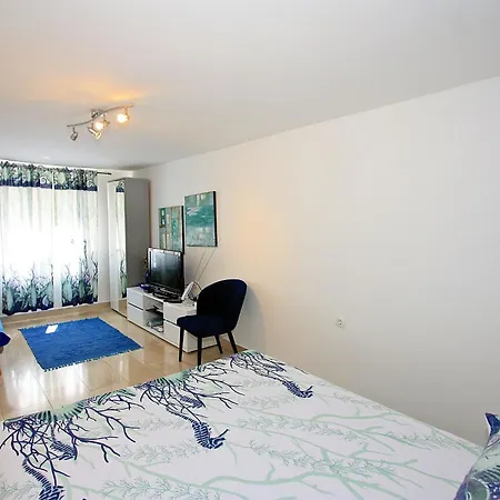 Zorica - One Bedroom With Terrace St