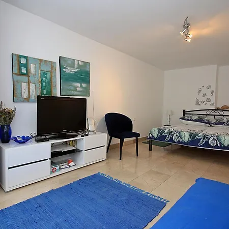 Apartment Zorica - One Bedroom With Terrace St *