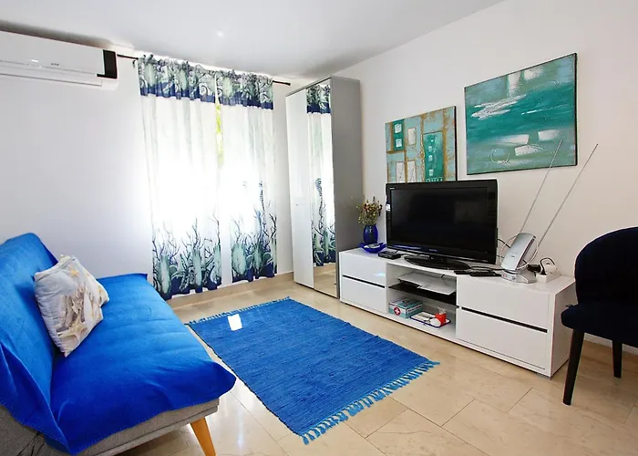 Zorica - One Bedroom With Terrace St